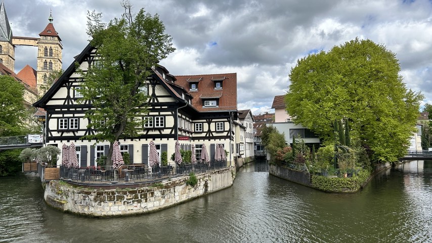 IMG 10d0b8bbbc50a9f81d3c081a28ee158f V